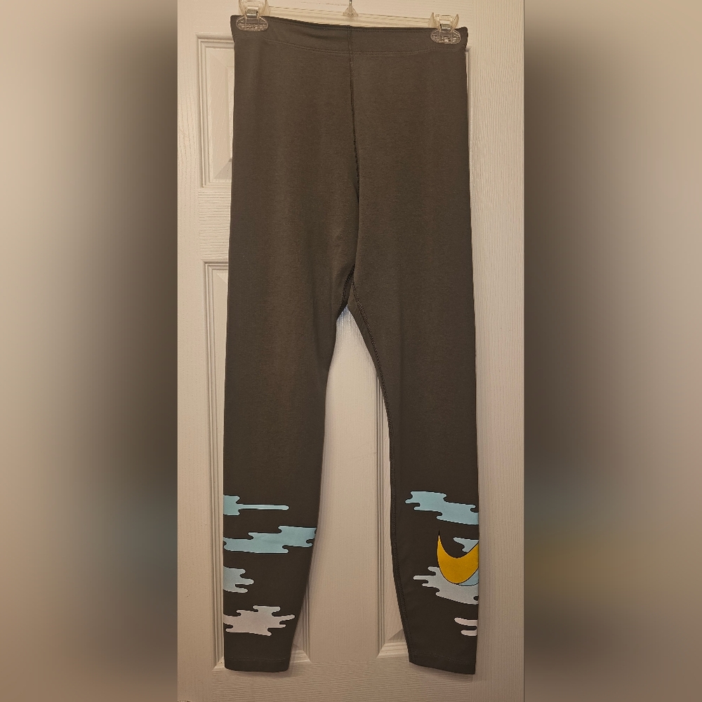 Nike Women's Brown Leggings with Blue and Yellow Accents